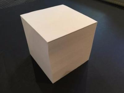 Cube de feuilles